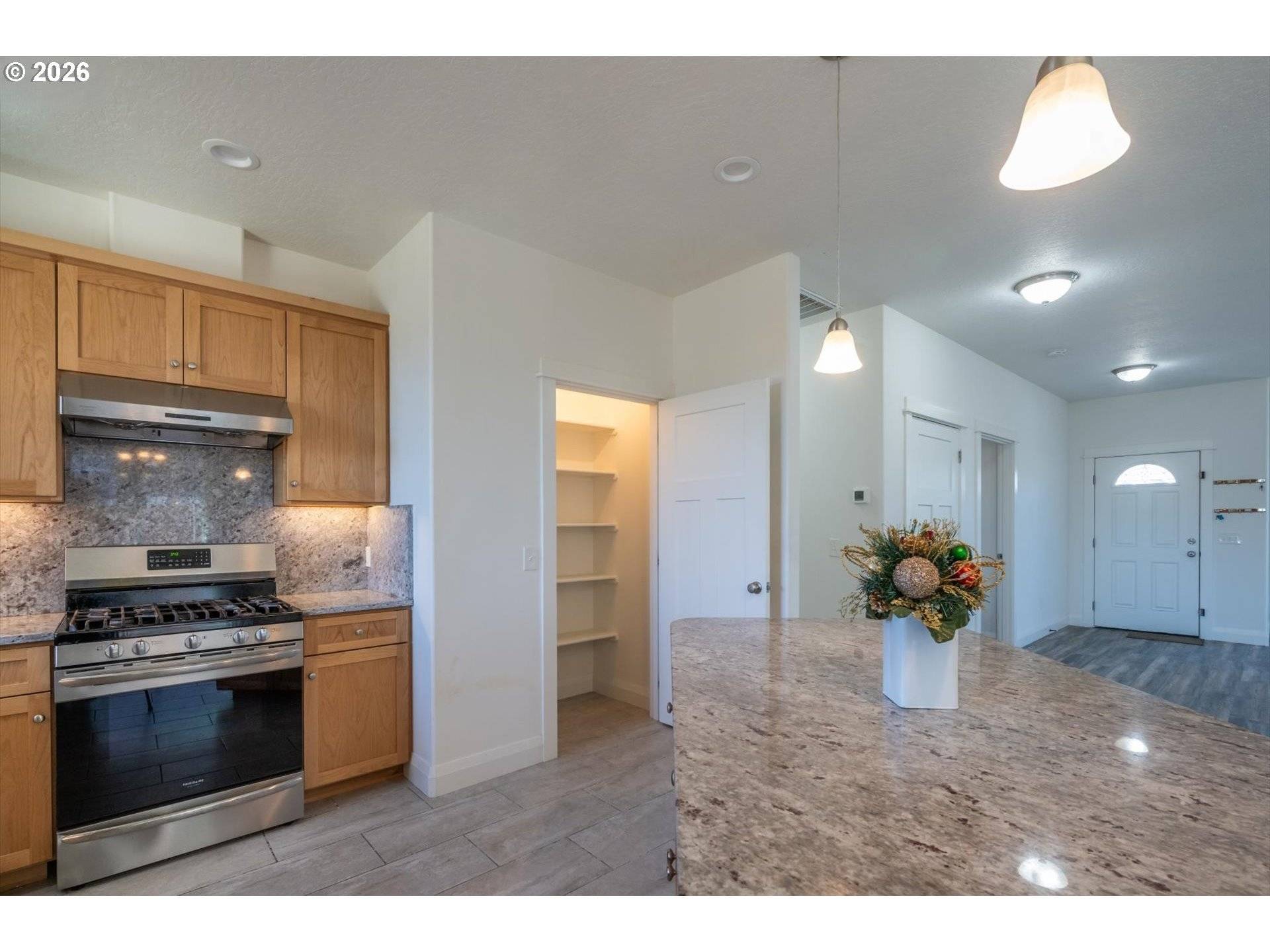 2010 ROOSEVELT LOOP, North Bend, OR 97459