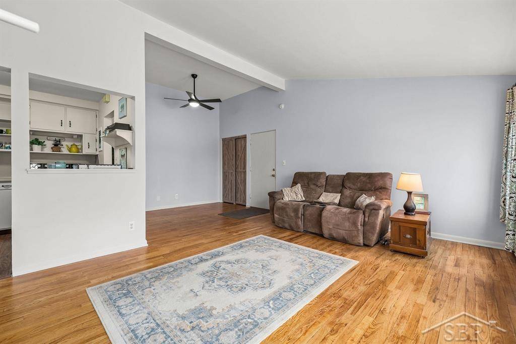 2405 Damman Apt. 201 DR, Midland, MI 48640