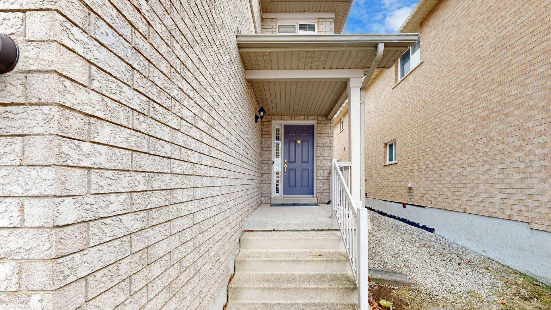 61 Quetico DR, Richmond Hill, ON L4B 4J2