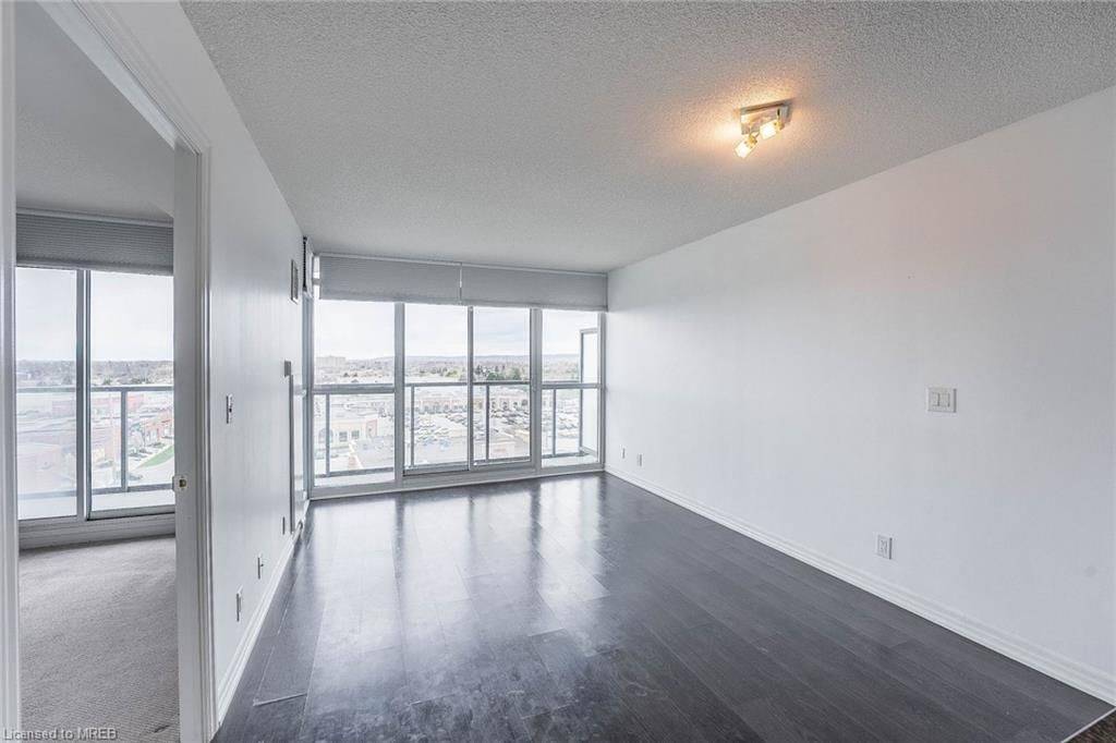 1940 IRONSTONE DR #705, Burlington, ON L7L 0E4