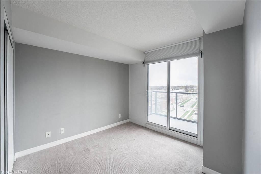 1940 IRONSTONE DR #705, Burlington, ON L7L 0E4