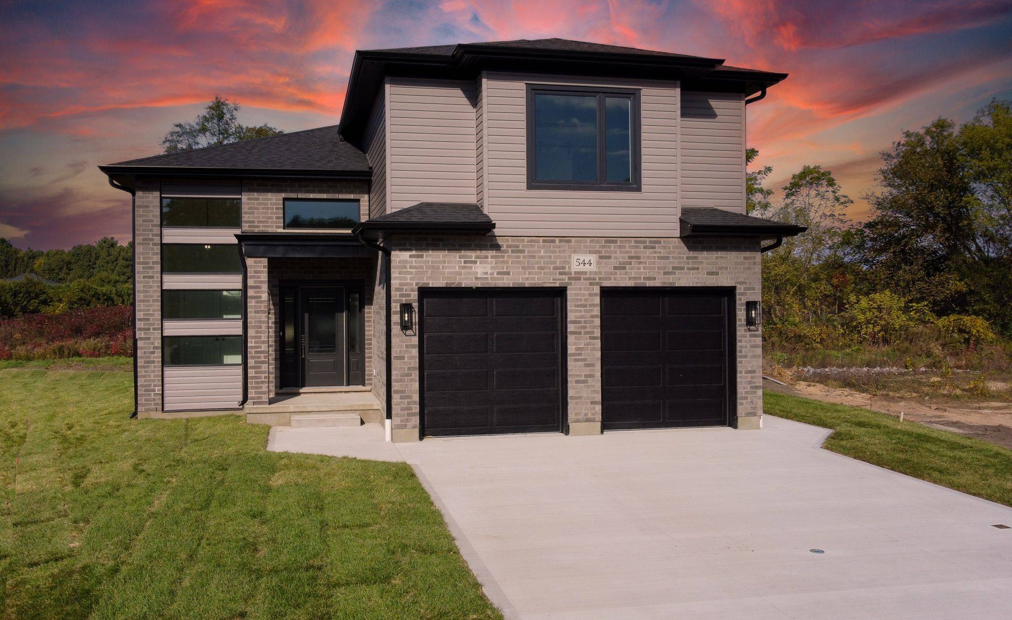 530 REGENT ST, Strathroy-caradoc, ON N0L 1W0