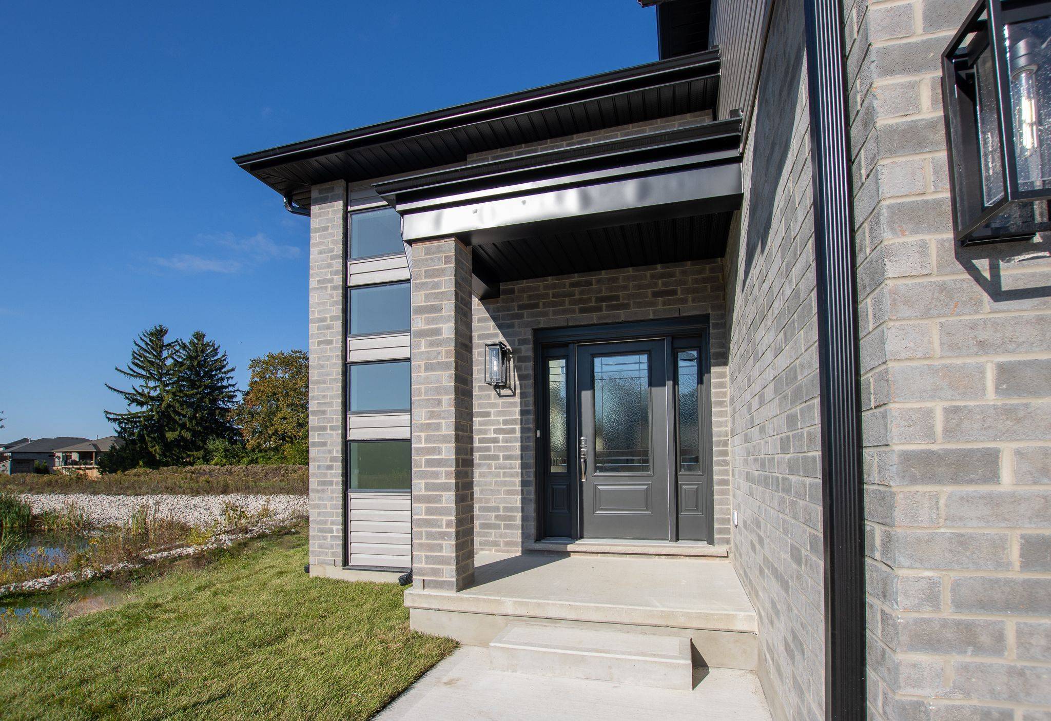 530 REGENT ST, Strathroy-caradoc, ON N0L 1W0