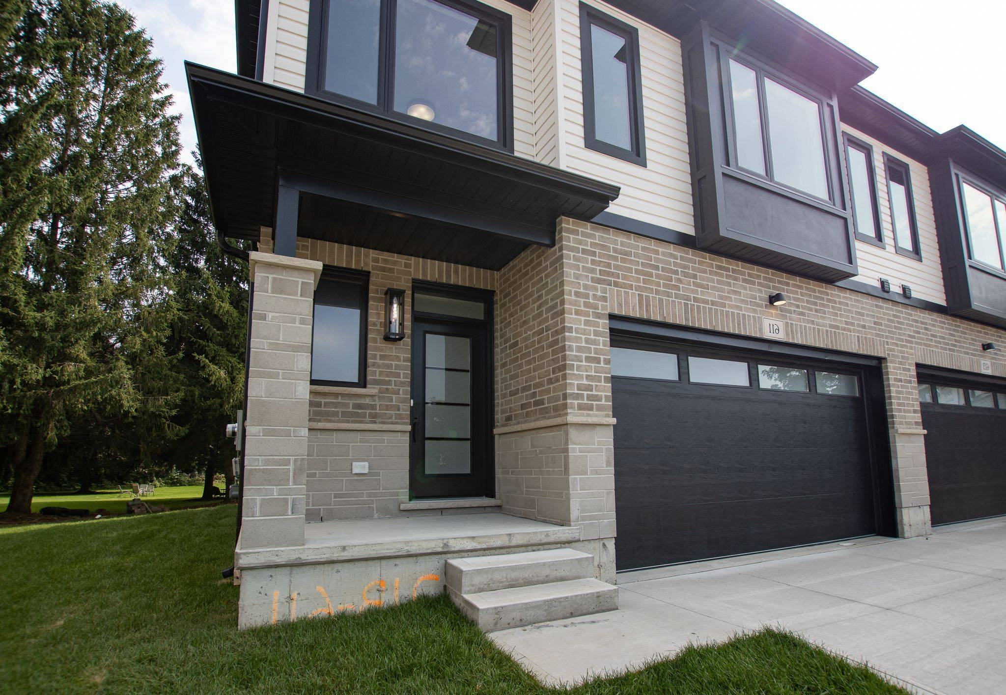 621 REGENT ST, Strathroy-caradoc, ON N0L 1W0