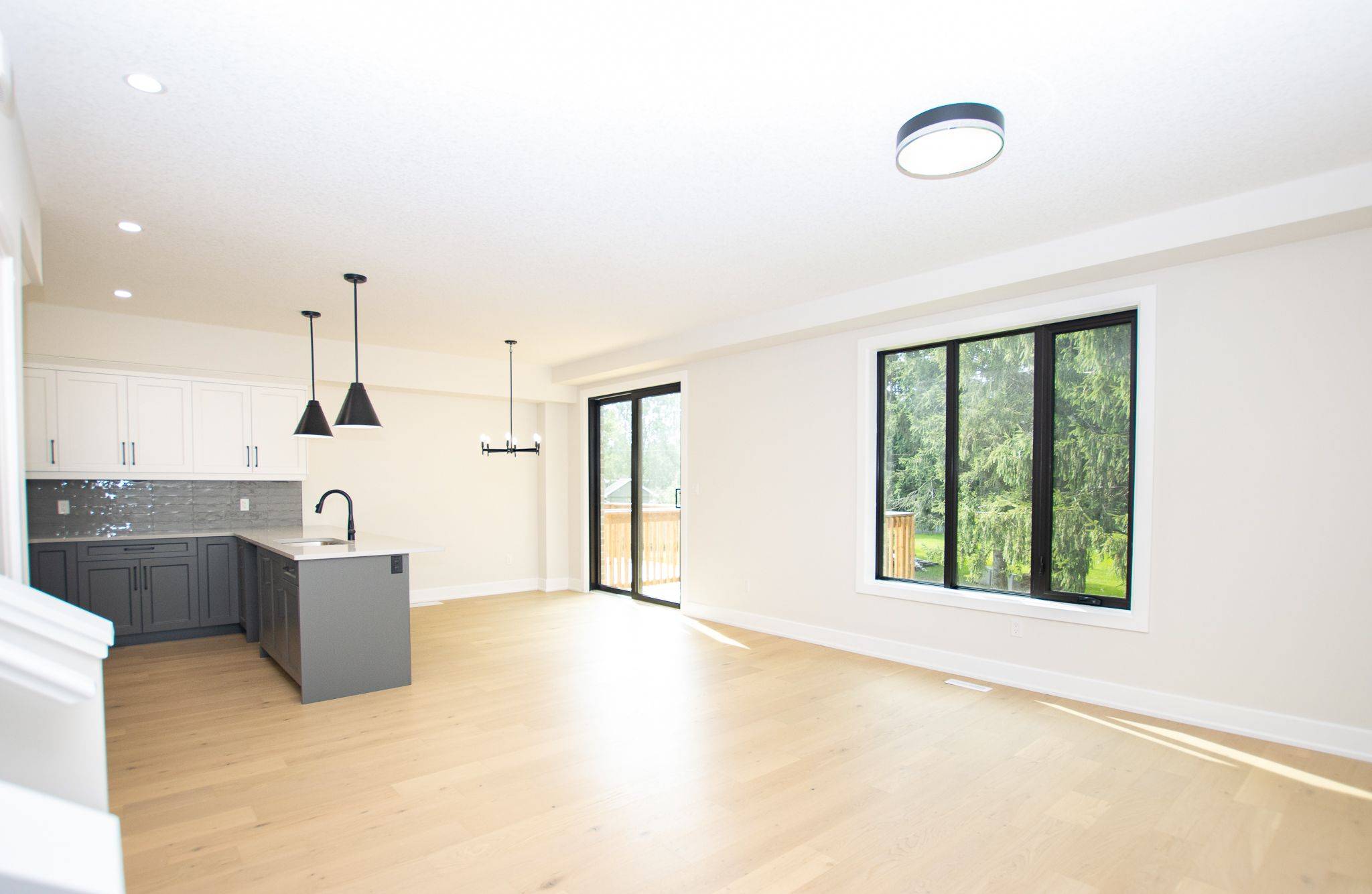 621 REGENT ST, Strathroy-caradoc, ON N0L 1W0