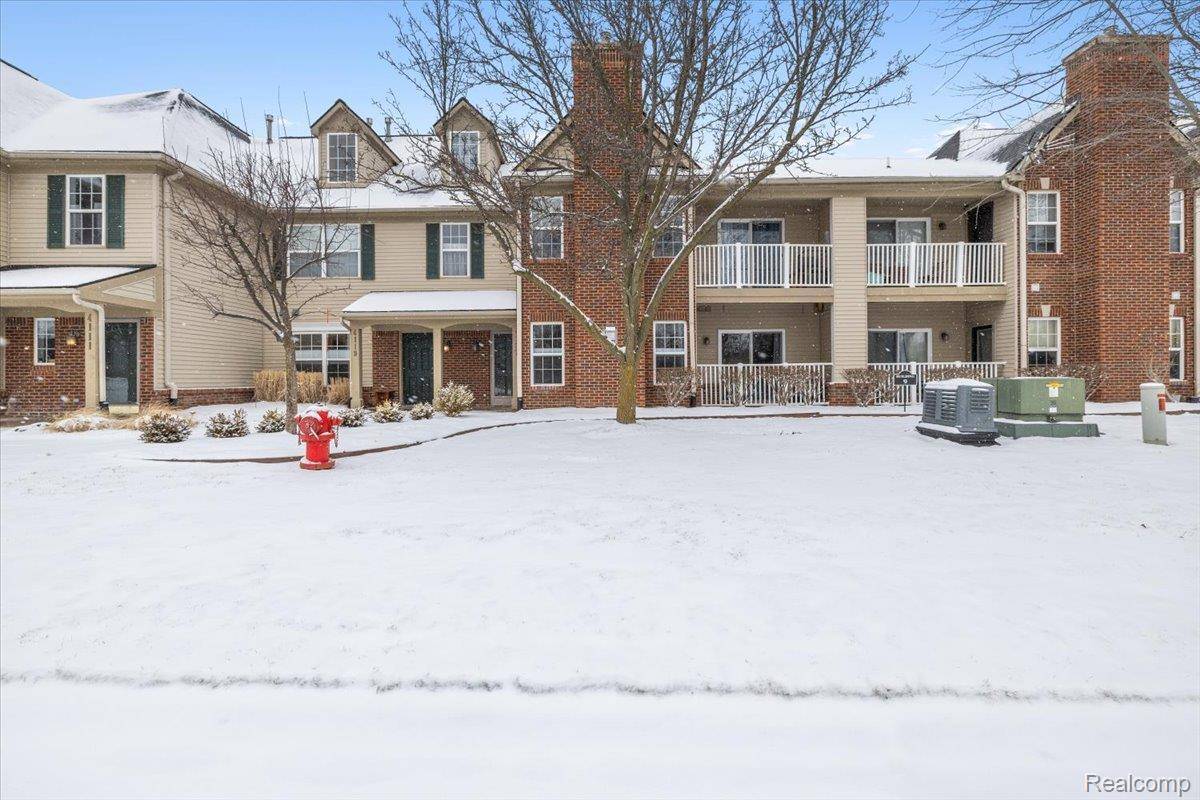 4127 Kirkway CT #99, Genoa Township, MI 48843
