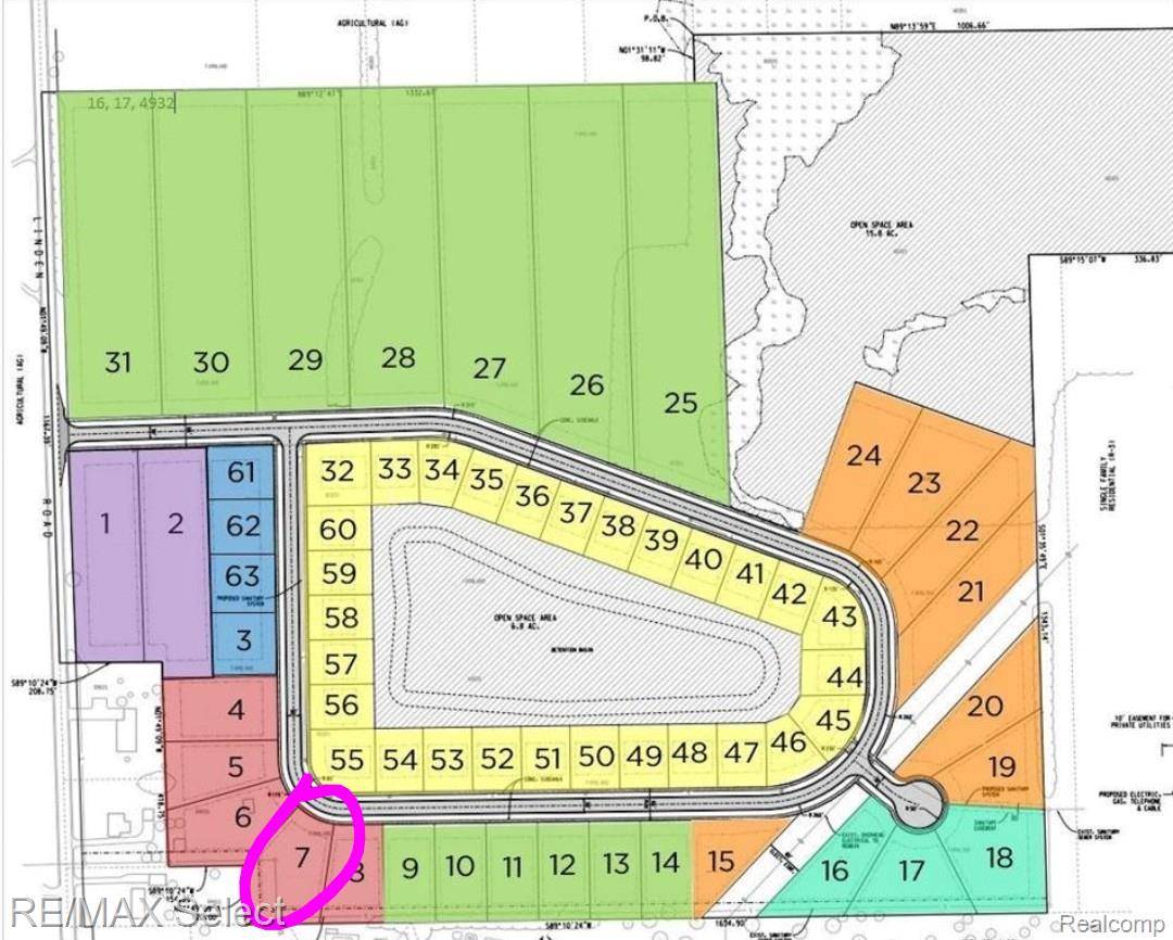 5421 Spring Meadows Way #7, Fenton Charter Township, MI 48451