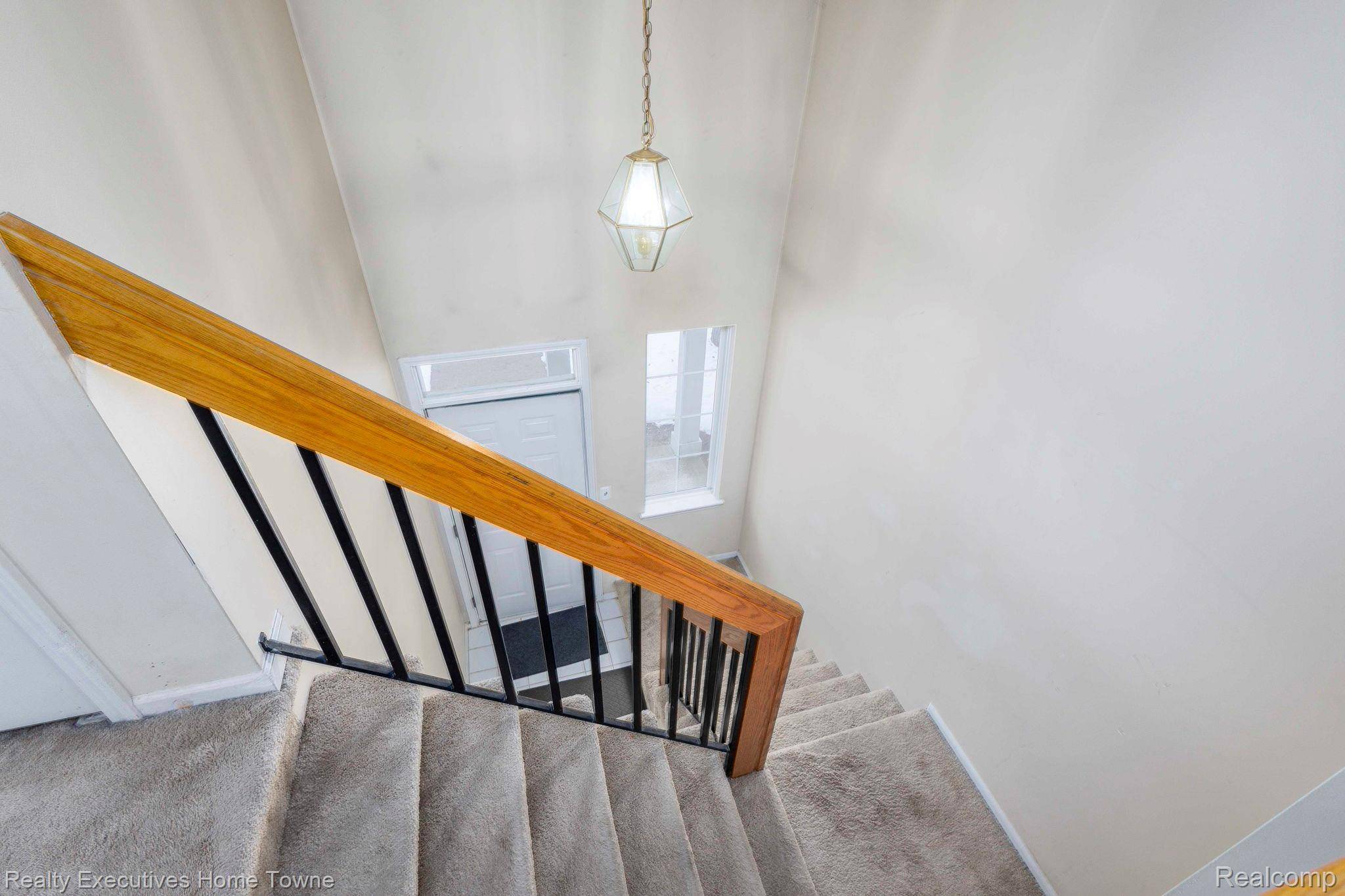 4289 Berkshire DR, Sterling Heights, MI 48314