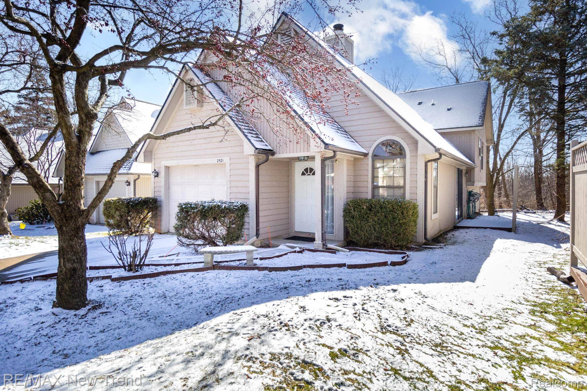2521 Country Village CT, Ann Arbor, MI 48103