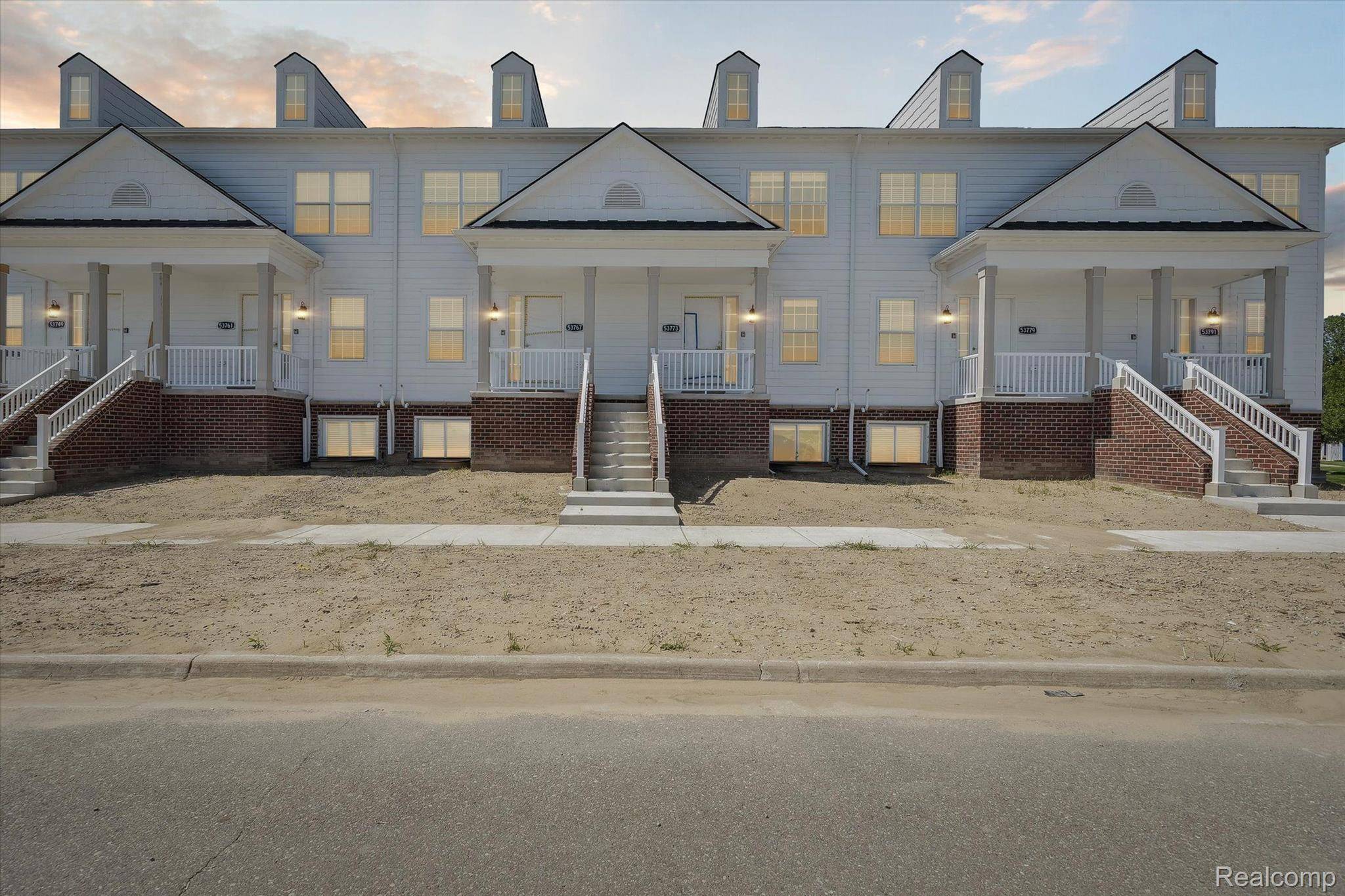 53779 Champlain ST, Macomb Township, MI 48042