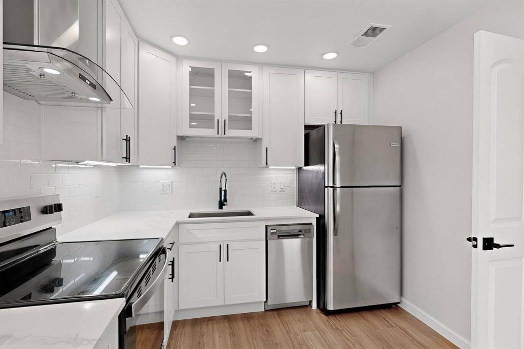 5731 Harvest Hill Road #1044, Dallas, TX 75230