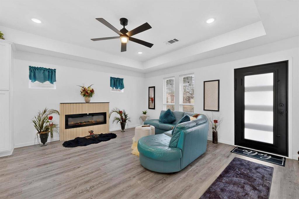 1202 Morrell Avenue, Dallas, TX 75203