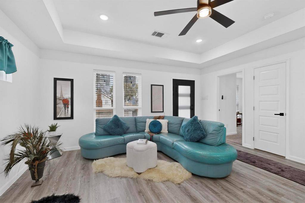 1202 Morrell Avenue, Dallas, TX 75203