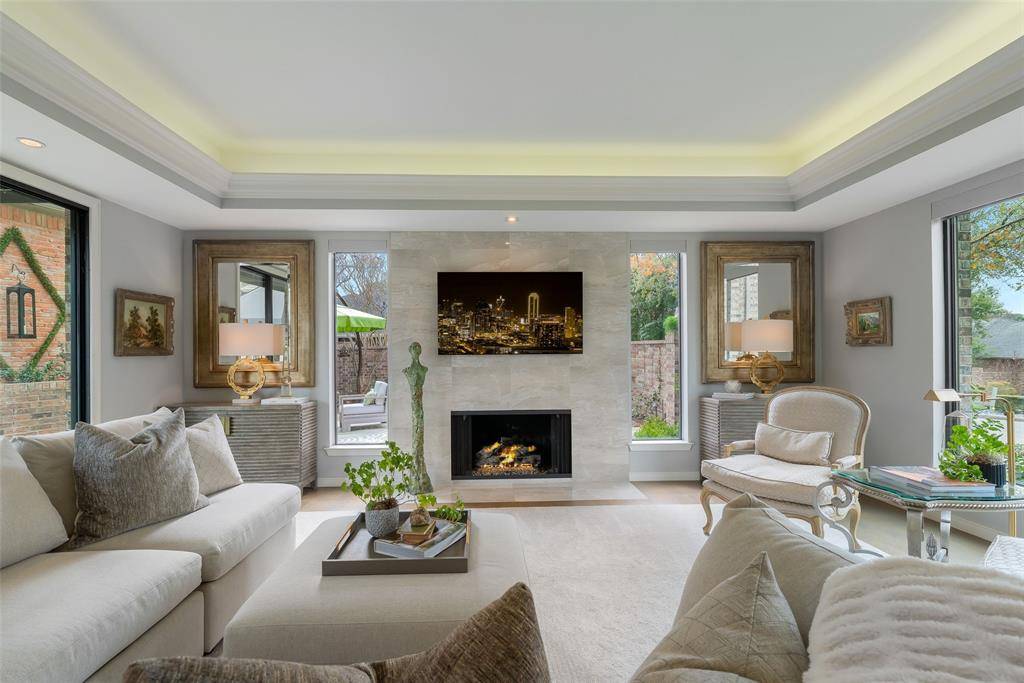 16037 Chalfont Circle, Dallas, TX 75248