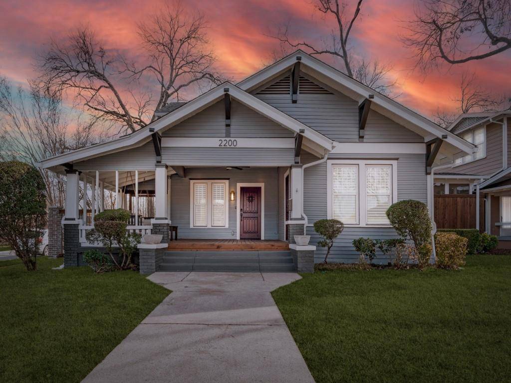 2200 W 10th Street, Dallas, TX 75208