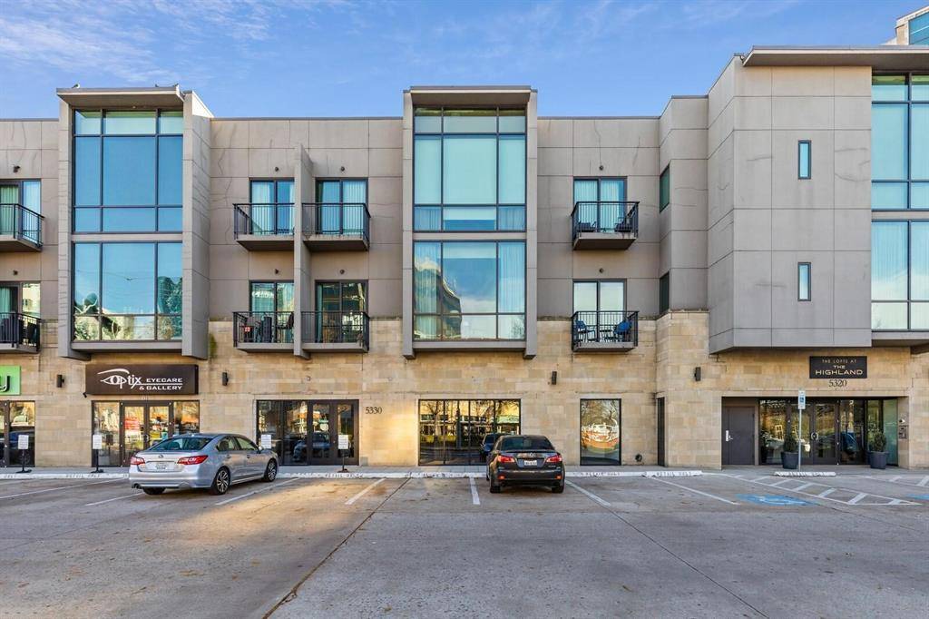5320 E Mockingbird Lane #L302, Dallas, TX 75206