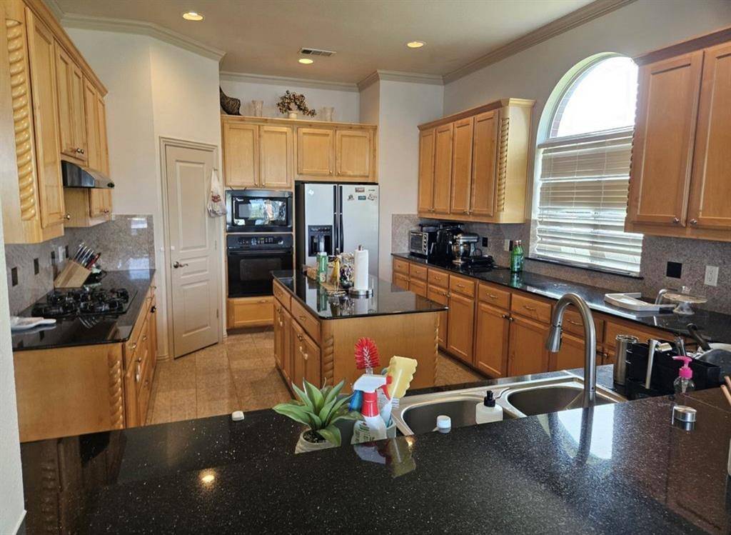 2905 Pottery Trail, Corinth, TX 76210