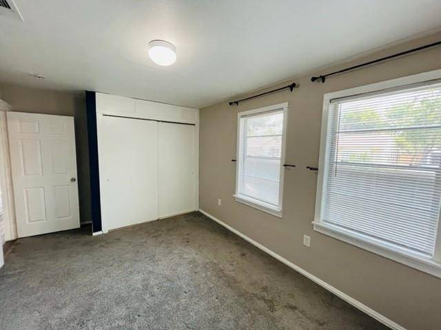 4000 Walker Street, Dallas, TX 75211