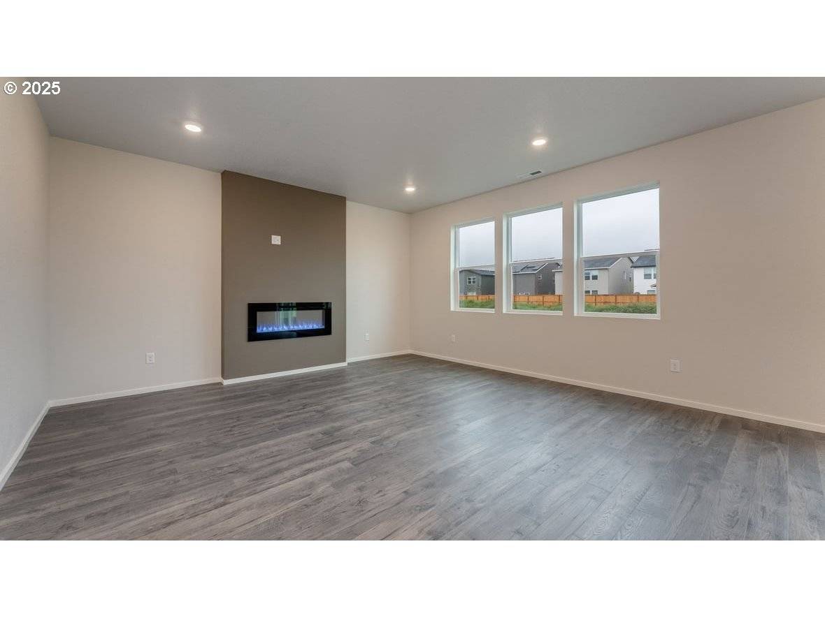 4990 Dilling AVE NE, Salem, OR 97301