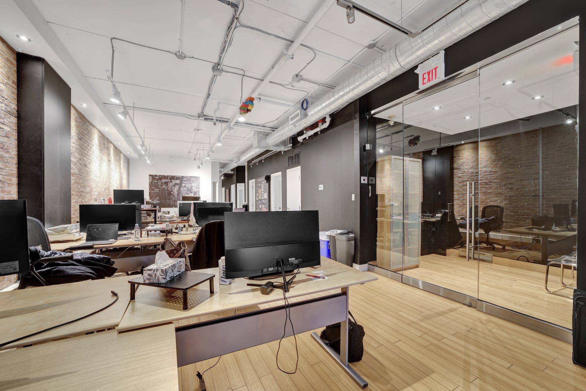 21 Camden ST #301, Toronto C01, ON M5V 1V2
