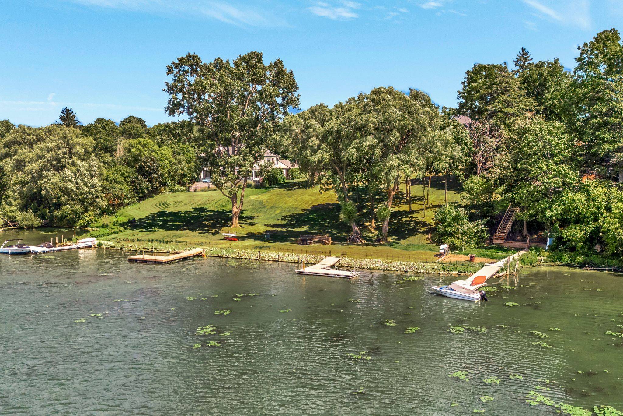 12698 Loyalist Pkwy, Prince Edward County, ON K0K 2T0