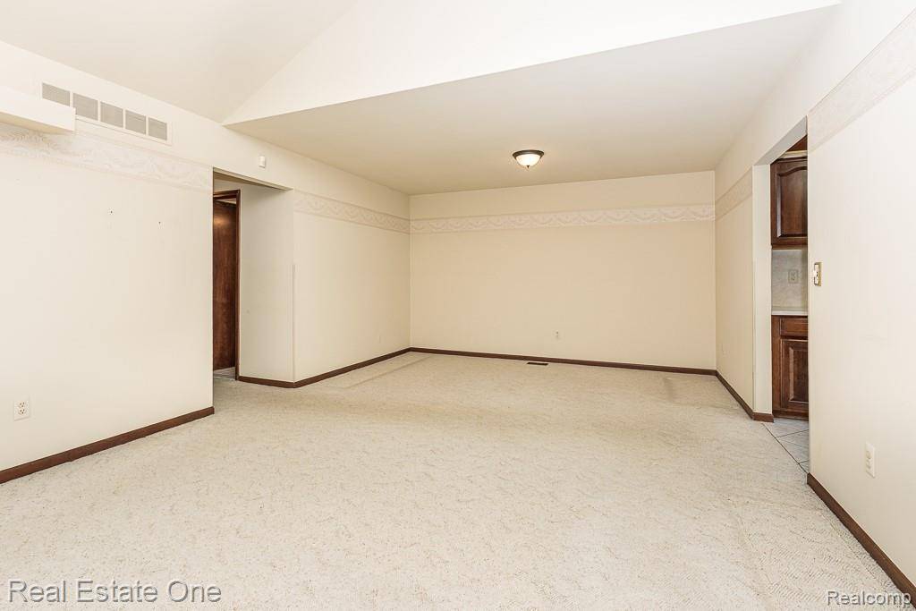 48790 Mill Bank CT, Shelby Charter Township, MI 48315