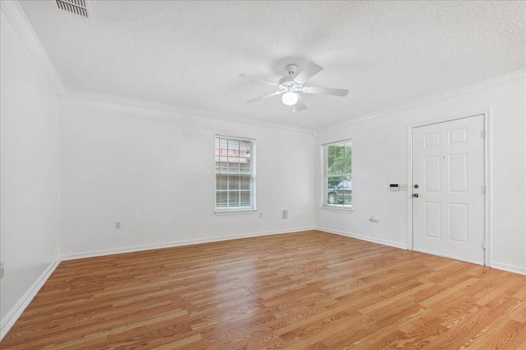 4043 Gray Oak Place, Dallas, TX 75212