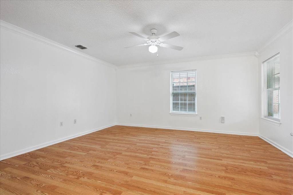 4043 Gray Oak Place, Dallas, TX 75212