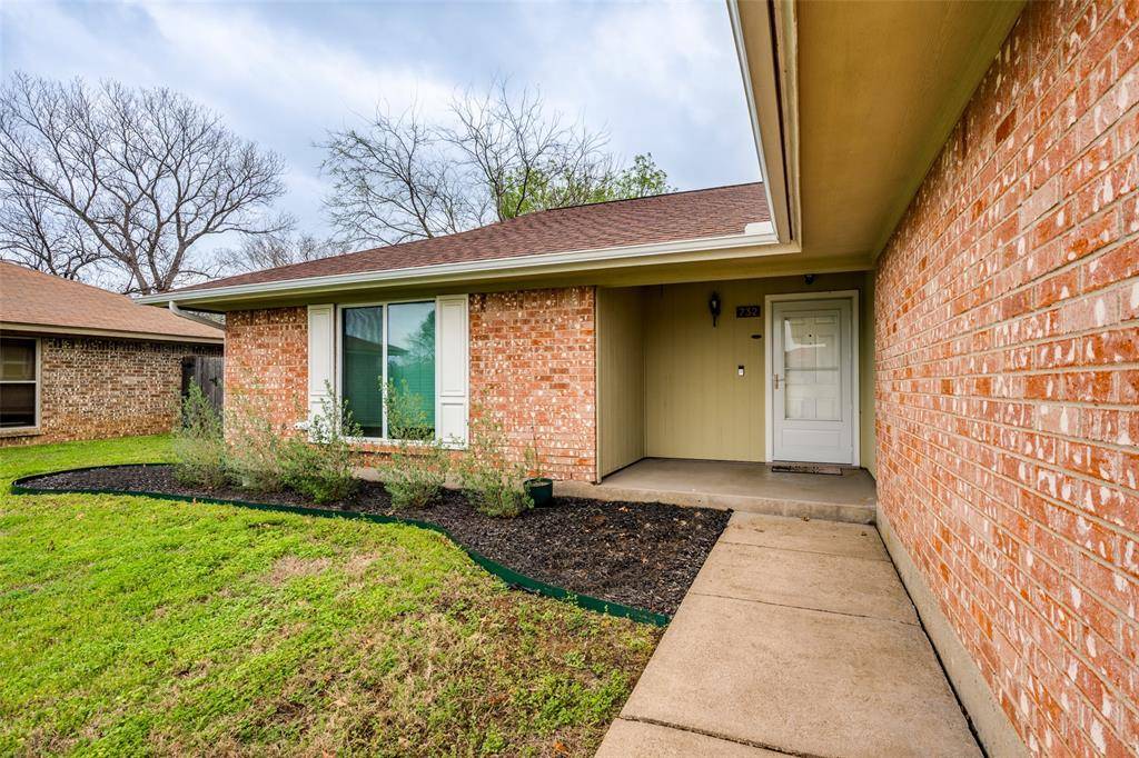732 Danvers Lane, Mansfield, TX 76063
