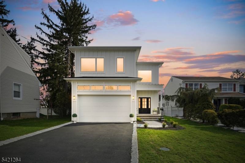 13 Harding Pl, Livingston Twp., NJ 07039