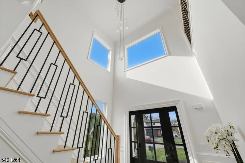 13 Harding Pl, Livingston Twp., NJ 07039