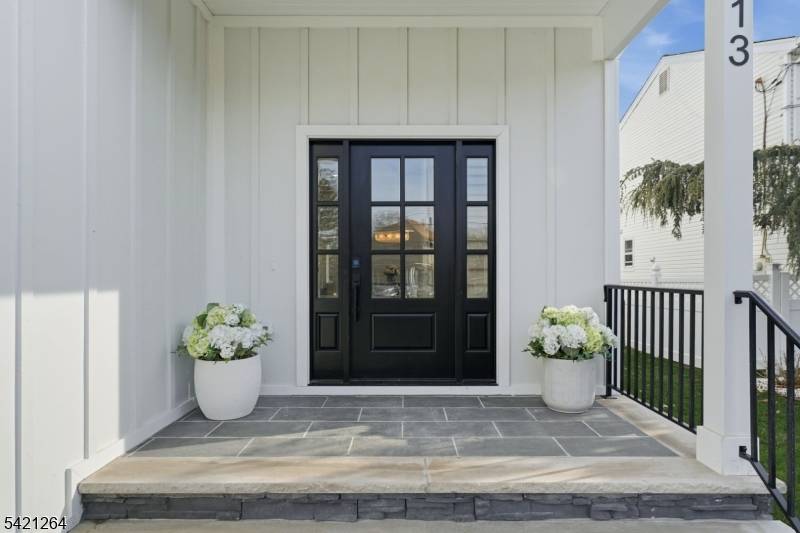 13 Harding Pl, Livingston Twp., NJ 07039