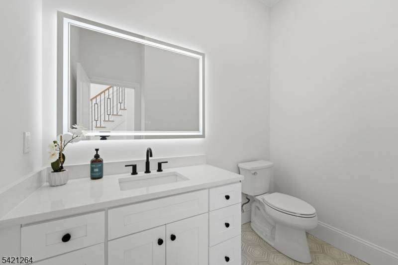 13 Harding Pl, Livingston Twp., NJ 07039