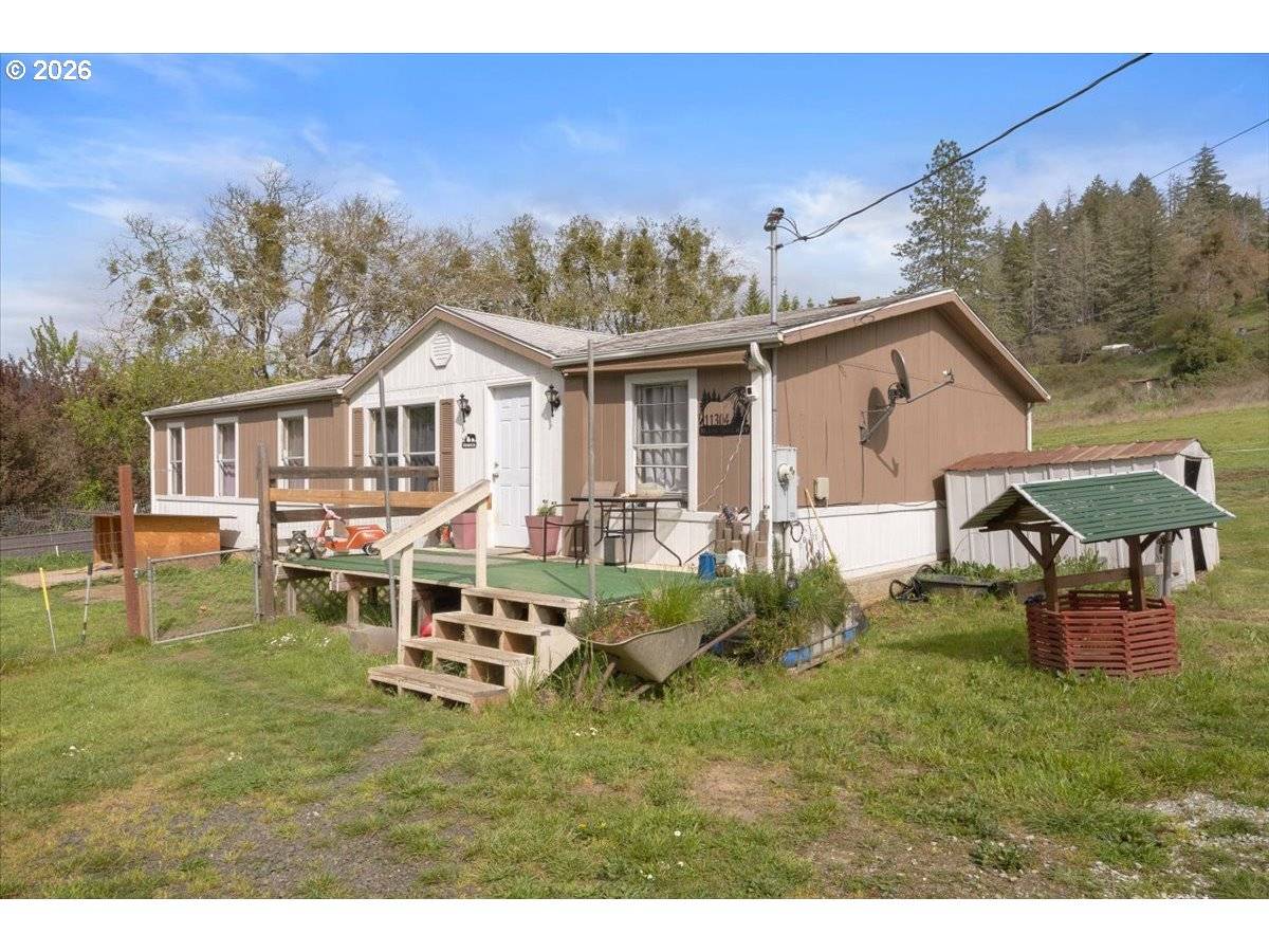 11304 TILLER TRAIL HWY, Days Creek, OR 97429