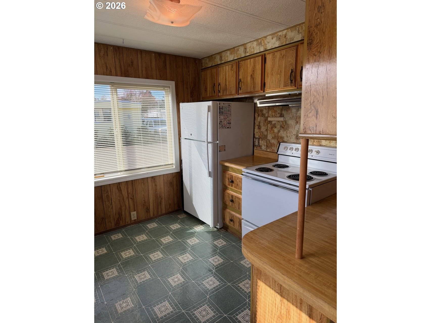 400 N MILL ST #48, Creswell, OR 97426