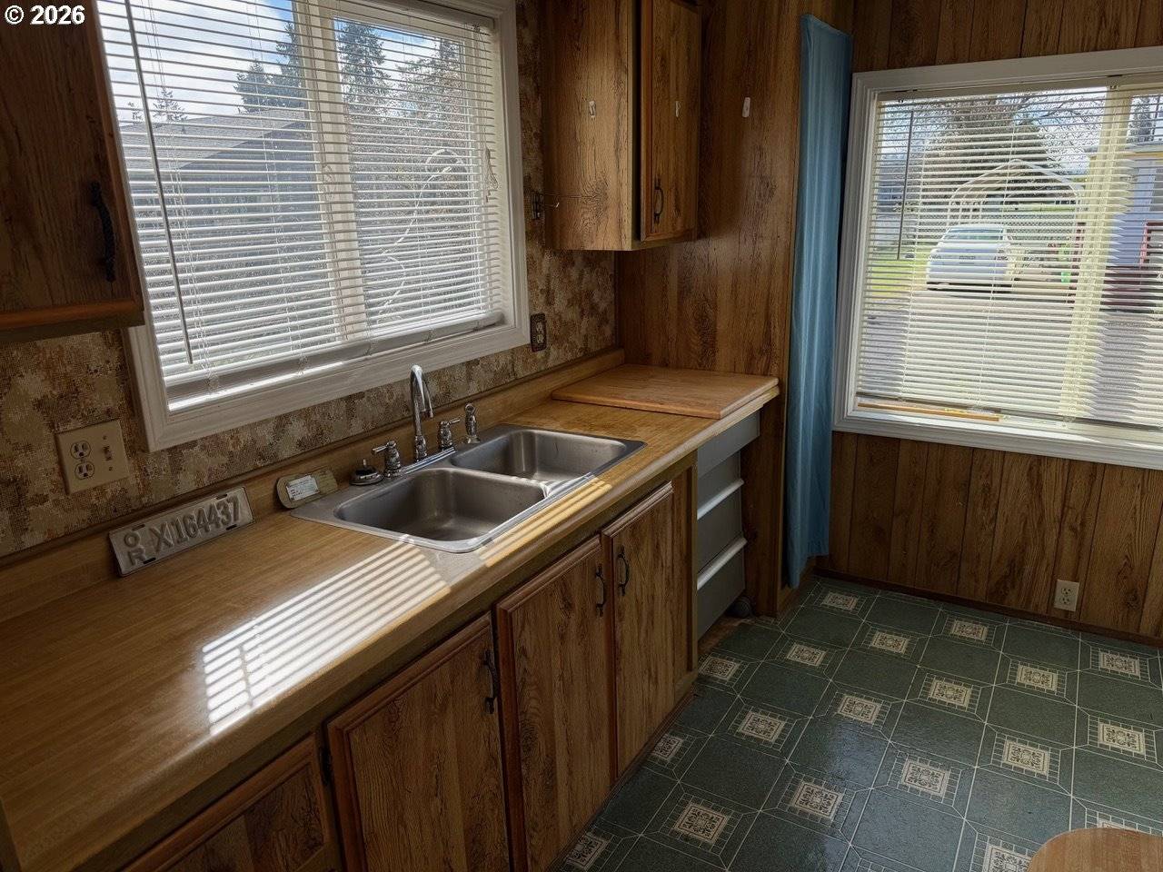 400 N MILL ST #48, Creswell, OR 97426