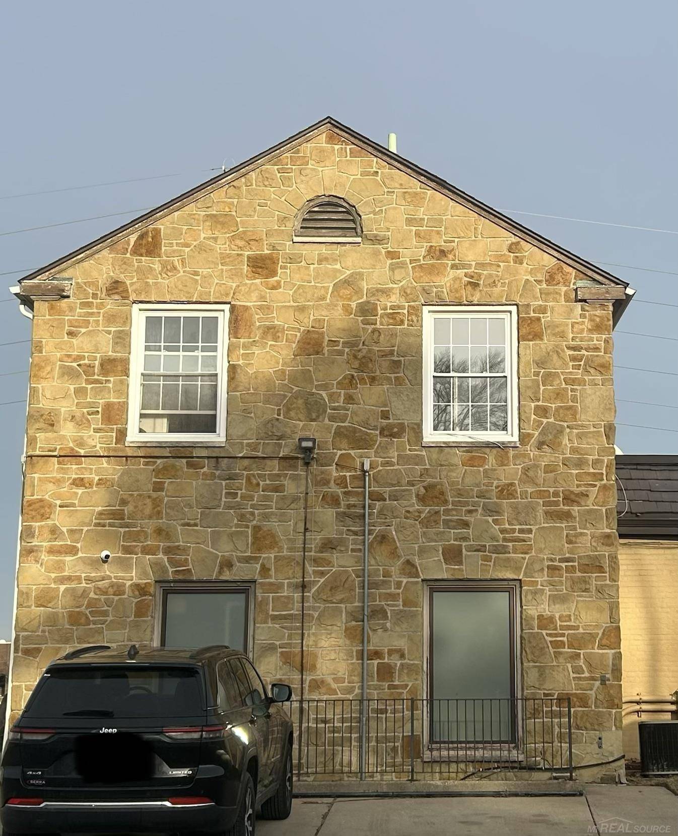 3331 Greenfield RD, Dearborn, MI 48120