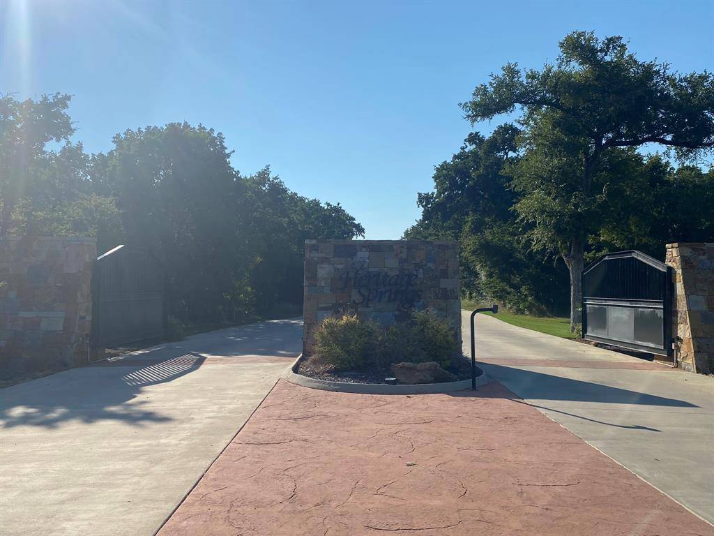 109 Heritage Springs Drive, Brock, TX 76087