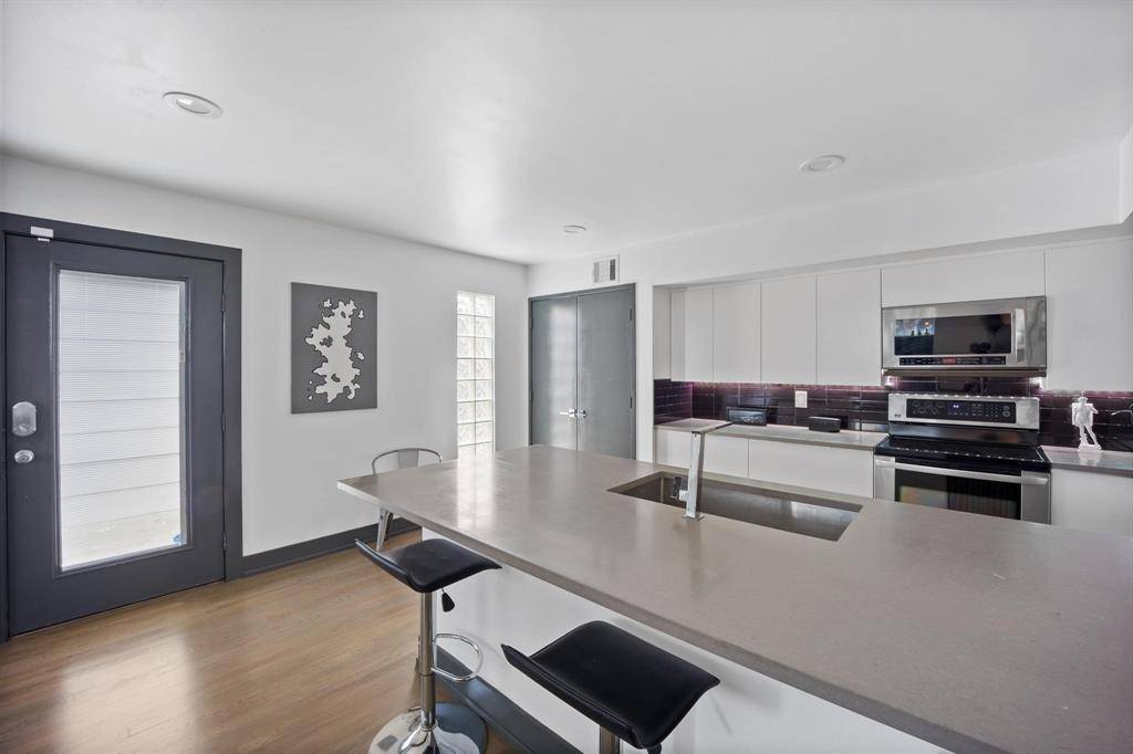 4134 Travis Street #11, Dallas, TX 75204