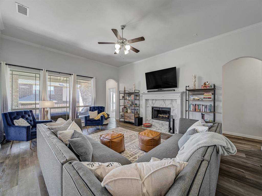 426 Brook Meadow Drive, Midlothian, TX 76065