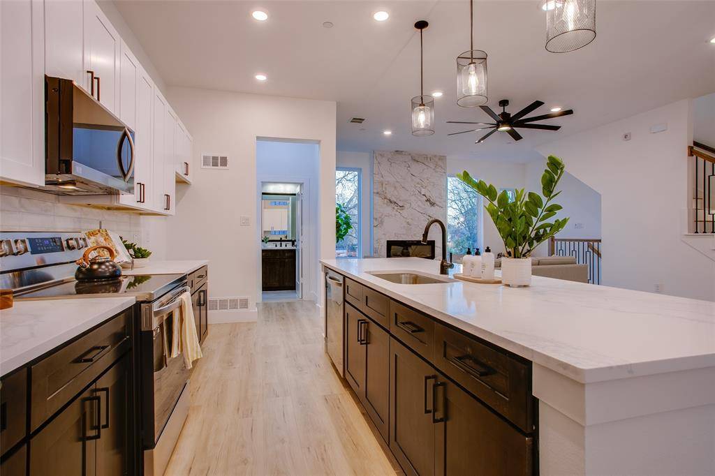 2130 Shea Road #1002, Dallas, TX 75235