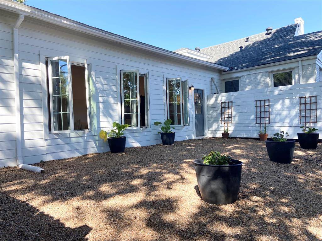 1014 Galloway Avenue, Dallas, TX 75216