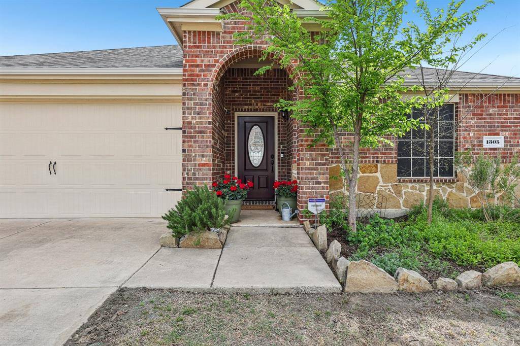 1305 Savannah Ridge Drive, Princeton, TX 75407