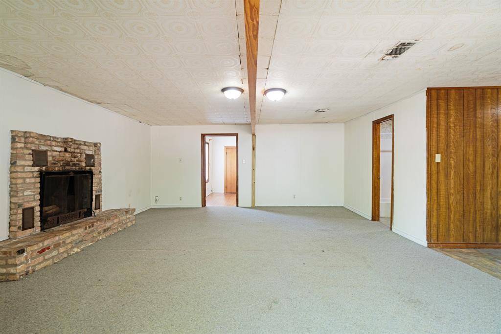 1363 Pine Bluff Street, Paris, TX 75460