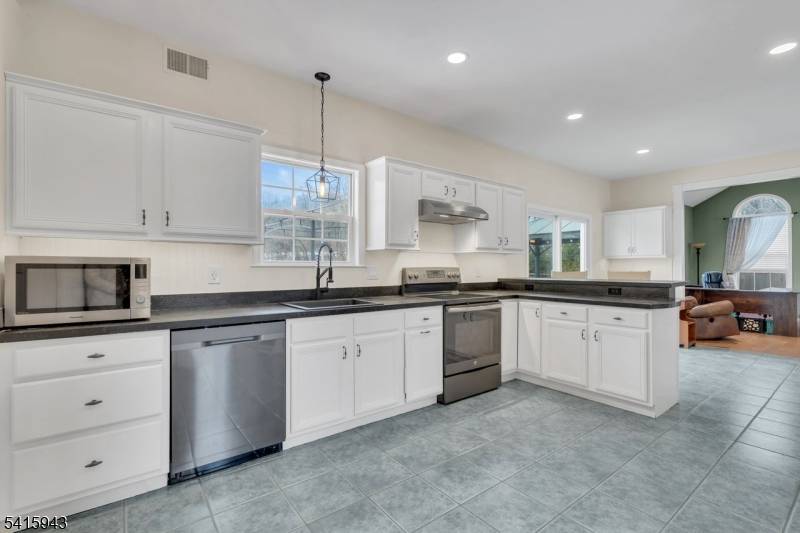 81 Ridge Rd, Independence Twp., NJ 07840