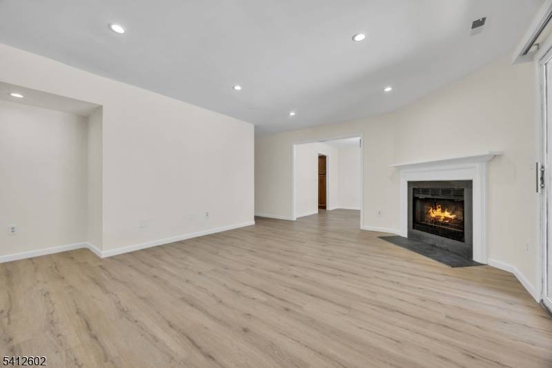 113 Heather Ct, Edison Twp., NJ 08820