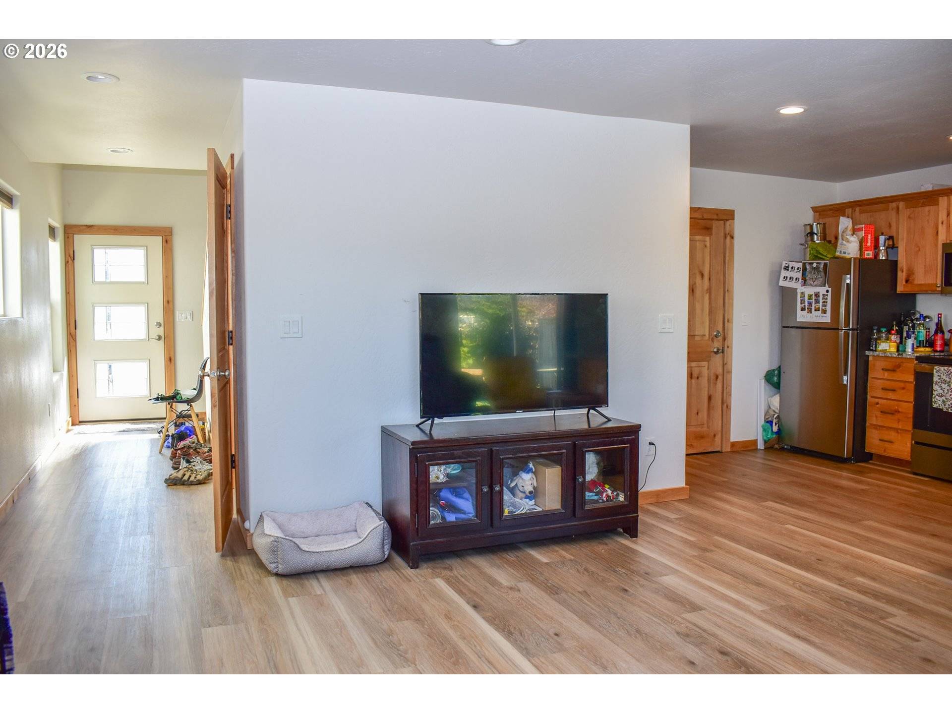 310 E RAPP RD, Talent, OR 97540