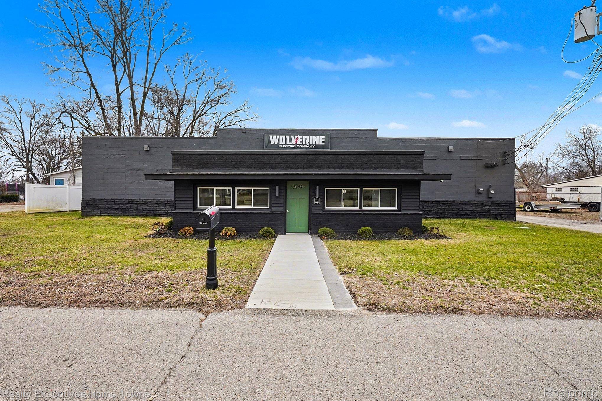 5650 Jamestown RD, Shelby Charter Township, MI 48317