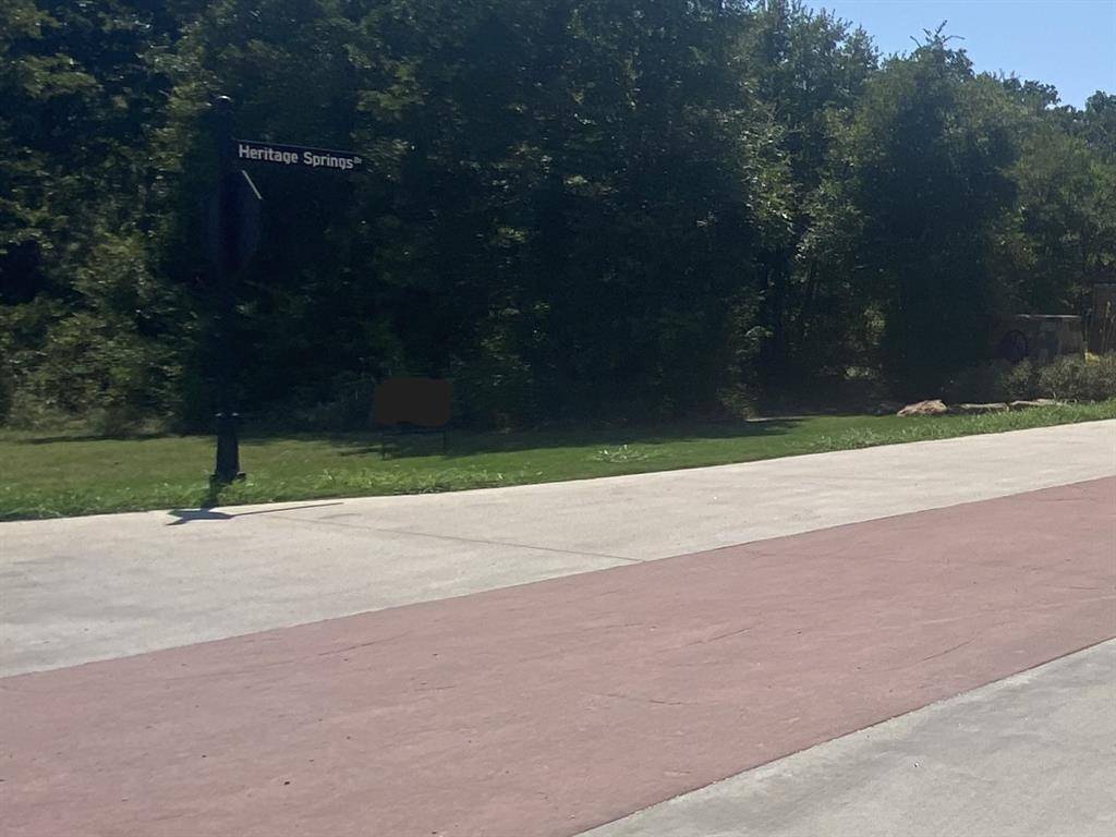 125 Heritage Springs Drive, Brock, TX 76087