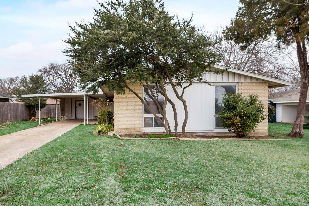 1815 Spring Avenue, Carrollton, TX 75006